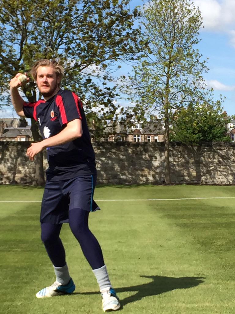 Tobybailey76's tweet photo. Lovely to see @bendtnerb52 make a cameo appearance for the @HighlandersCS or was it @Matthew23P #silkyskills http://t.co/yvHRc68EO4
