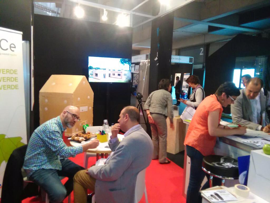 casaspasivas's tweet image. Segundo día en @ConstrumatBCN ! #BeyondBuildingB #IceCubeBet @PapikCH @PlataformaPEP @GBCEs