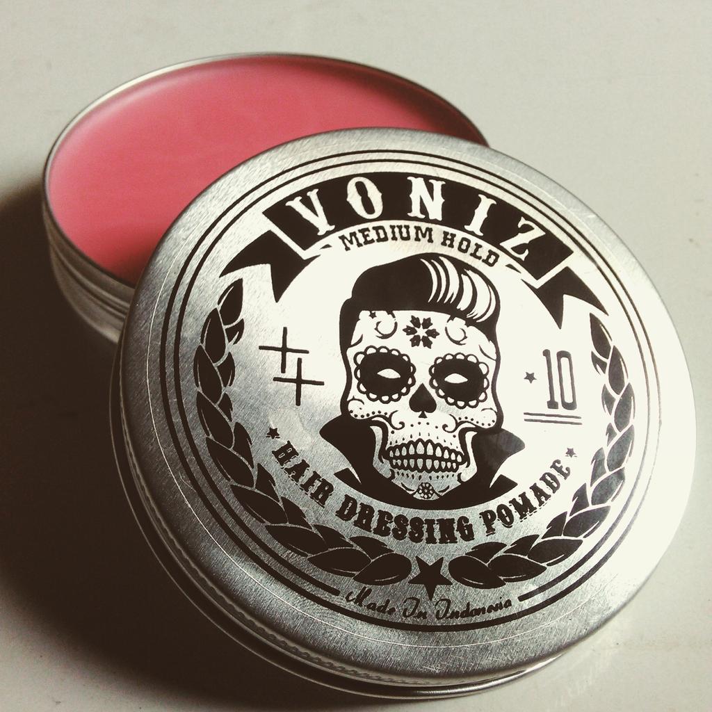 Klo pomade kalian udah abis . tenang kita masih ada stoknya guys..