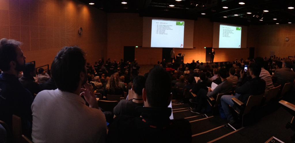 NUPEF_UFV's tweet photo. Começou #wsfc2015 has begun #westudysoccer #estudamosfutebol http://t.co/BdKRk1viSI