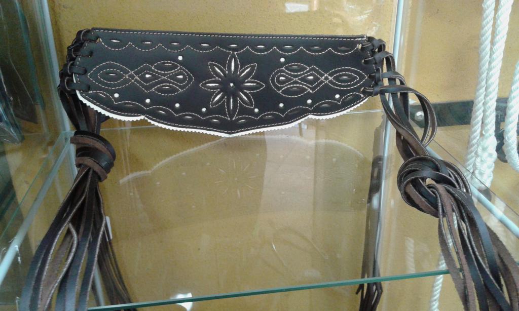 alguerrero10's tweet photo. Has visto nuestros cinturones, bolsos y gorras perfectos para eventos romeros @Inmainmitas @ANTGUEMOR @Huesca466 http://t.co/XIr3y96BBy