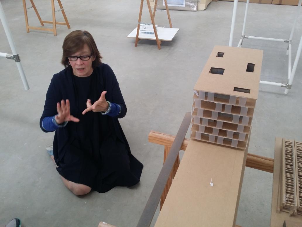 fsimode's tweet photo. Susanna #Fritscher dans son atelier, profondément humaniste, travaillant à un projet qui mêle #art et #architecture http://t.co/lS37s8Qfch
