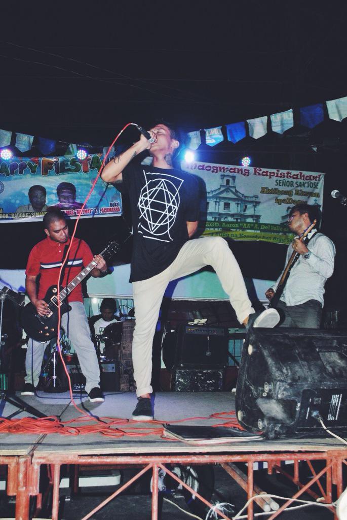 projectmayhemph's tweet photo. last gig at San Jose. Shots by Rombit Alanis http://t.co/WzItUWXeMJ