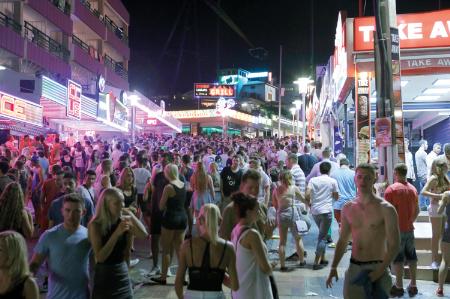 timeshighered's tweet photo. And at 1? @MatthewReiszTHE! Fear & loathing in Shagaluf - the Brit scholar abroad: http://t.co/KrMELMAj7k #HigherTop5 http://t.co/SqdpqMJbkU
