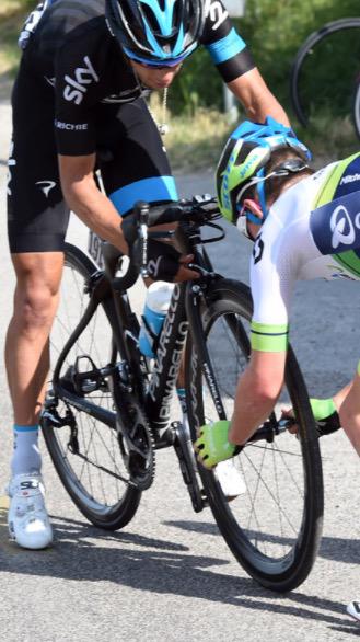 ElMaillot_'s tweet photo. #SupportPorte || ¡Enviamos todo nuestro apoyo a Richie Porte y a Simon Clarke! ¡Toda una muestra de COMPAÑERISMO! http://t.co/xPp1uYNQOl