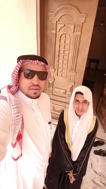 aoz0755's tweet photo. انتشرت ظاهرة تصوير السيلفي ، فركبنا الموجة مع هذا الأنسان الظريف اللطيف صاحب الدم الخفيف . http://t.co/Pk5HRIUsvv