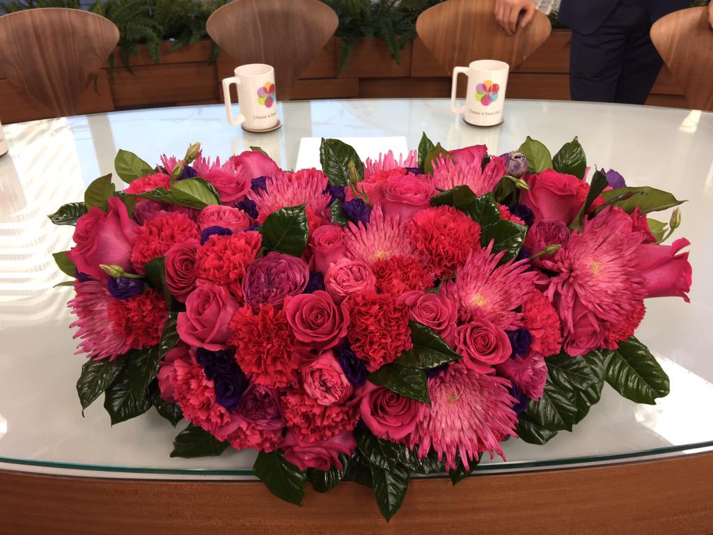 FrankFerragine's tweet photo. Our beautiful centrepiece @BTtoronto from @hoflandfloral @bluumblvd http://t.co/29ZQmZzp8d