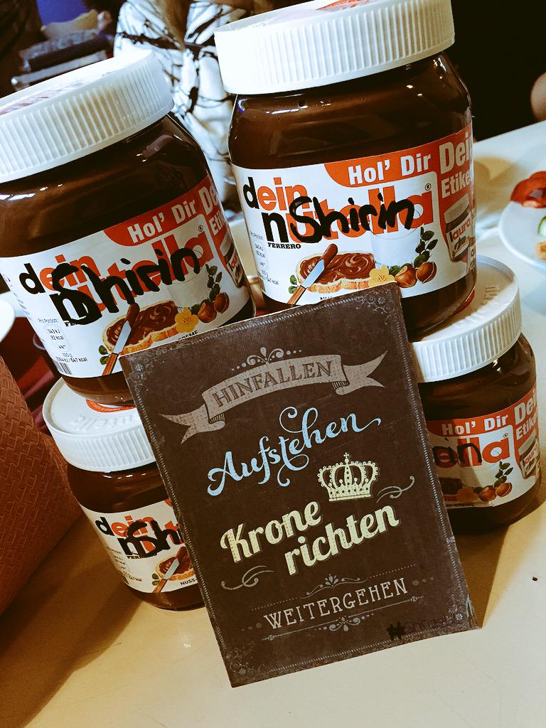 ShirinDavid's tweet photo. Danke Nürnberg 😩😍👑

#binjetztbei31NutellaGläsern http://t.co/dXxY5tHPMF