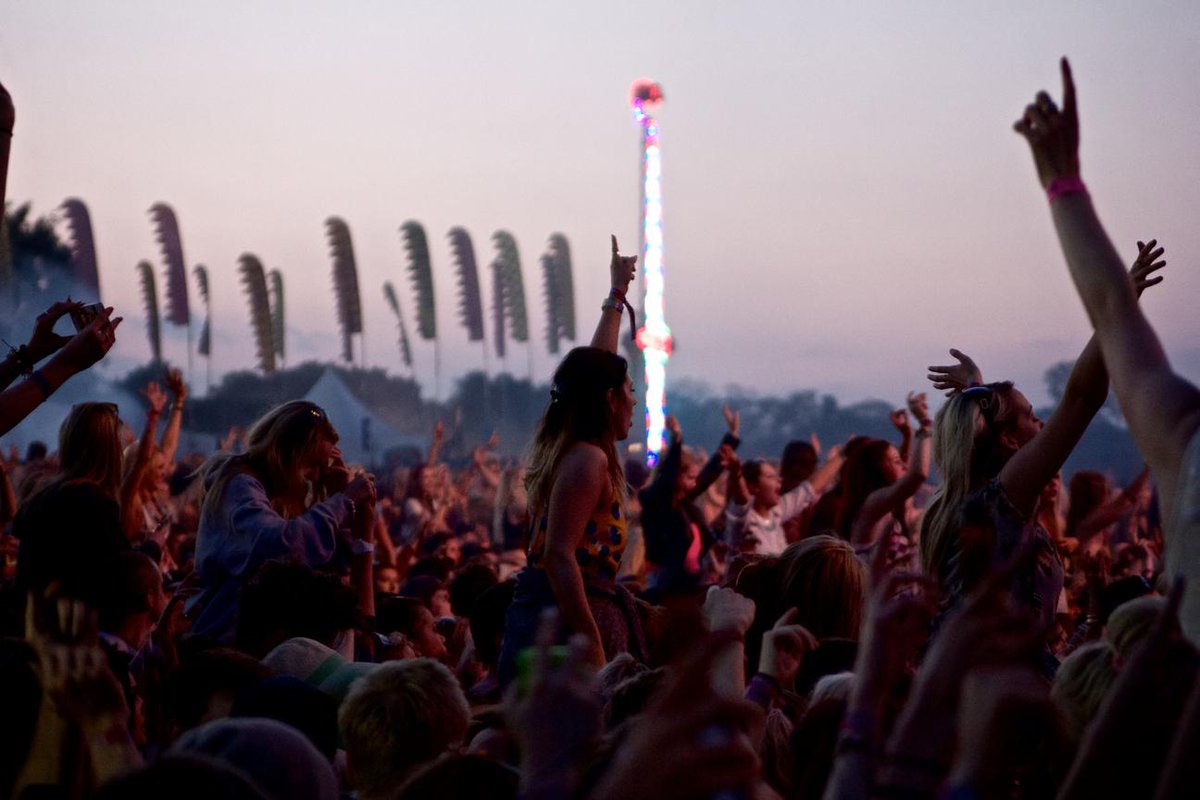 Parklifefest's tweet photo. 6-7th June... Heaton Park... Parklife 2015

WHO'S COMING? http://t.co/aLaRFwE5fU