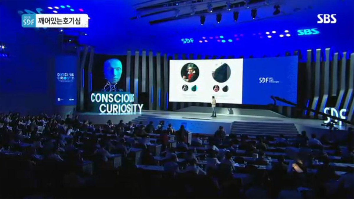 Melomics's tweet photo. Francisco Vico presents melomics technology at SDF 2015 in Seoul. http://t.co/yoWTZphsUO