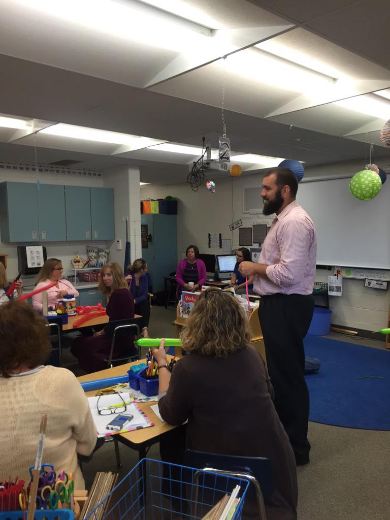 cathygongwer's tweet photo. Staff reflection on #geniushour @crossingcougars @MrRileyjo @academyeduteach #TGIF @HCSD_ILC http://t.co/wr9SJPDKab