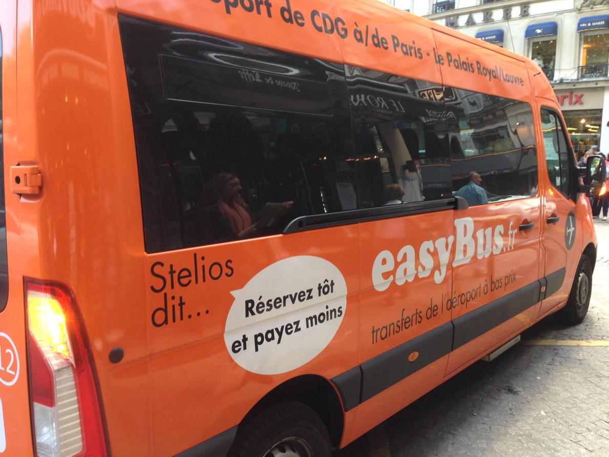 GillianBird3's tweet image. Door to door airport transfer for 2 € ! Beat that #easybus #easyjet