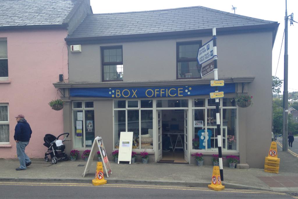 AonruShortDoc's tweet photo. #Aonrú has arrived @SchullShorts and the weather is fine! So close to our @iniscleire friends as well! #CFSFF http://t.co/u1zLngyO69