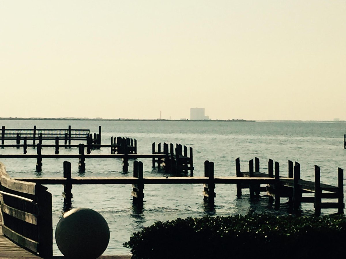 ulalaunch's tweet image. Beautiful shot! RT @Cygnusx112: It's a beautiful day for a rocket launch! Go @ulalaunch #GoAtlas #GoX37B