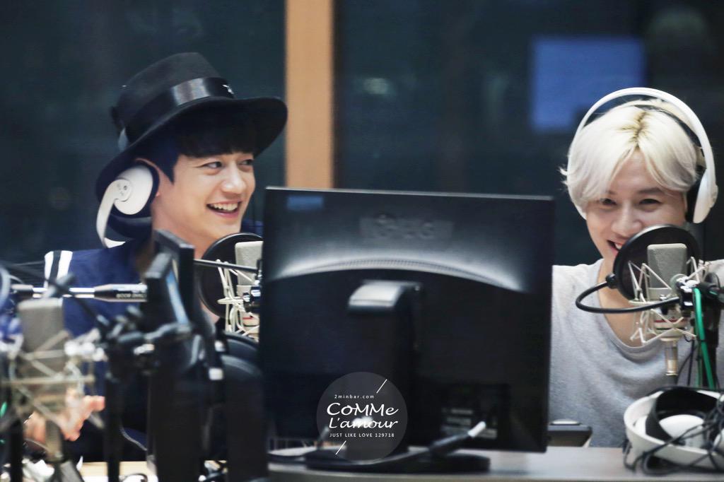 CoMMe_Lamour's tweet photo. [ 150518 ]  푸른 밤 종현입니다 2min ×4p. T^T So cute!! Please do not modify，thanks. http://t.co/o6k5V3TwfZ