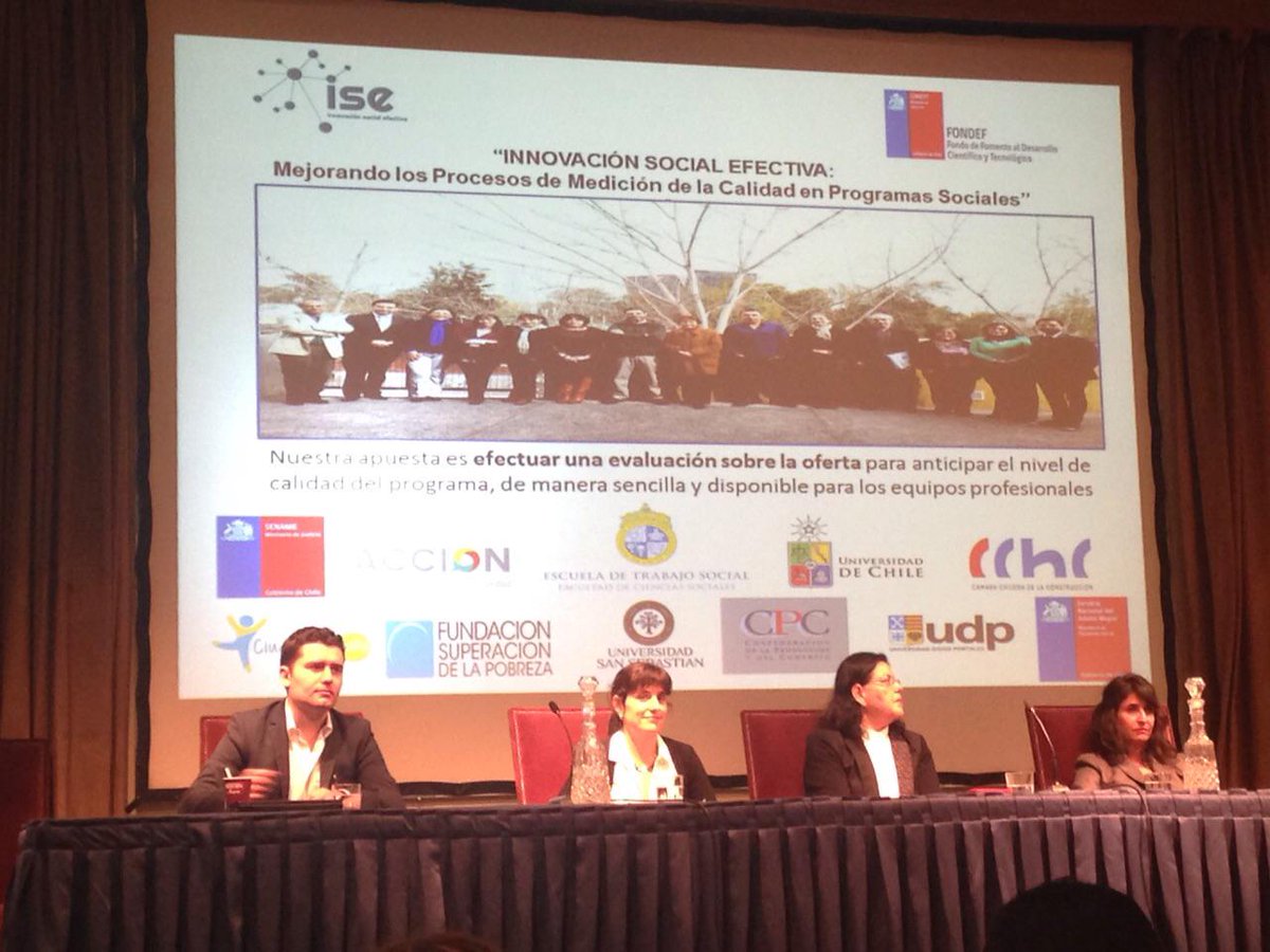 Nuestra Directora Teresa Matus inaugura en estos momentos el Seminario de Innovación Social Efectiva #trabajosocial