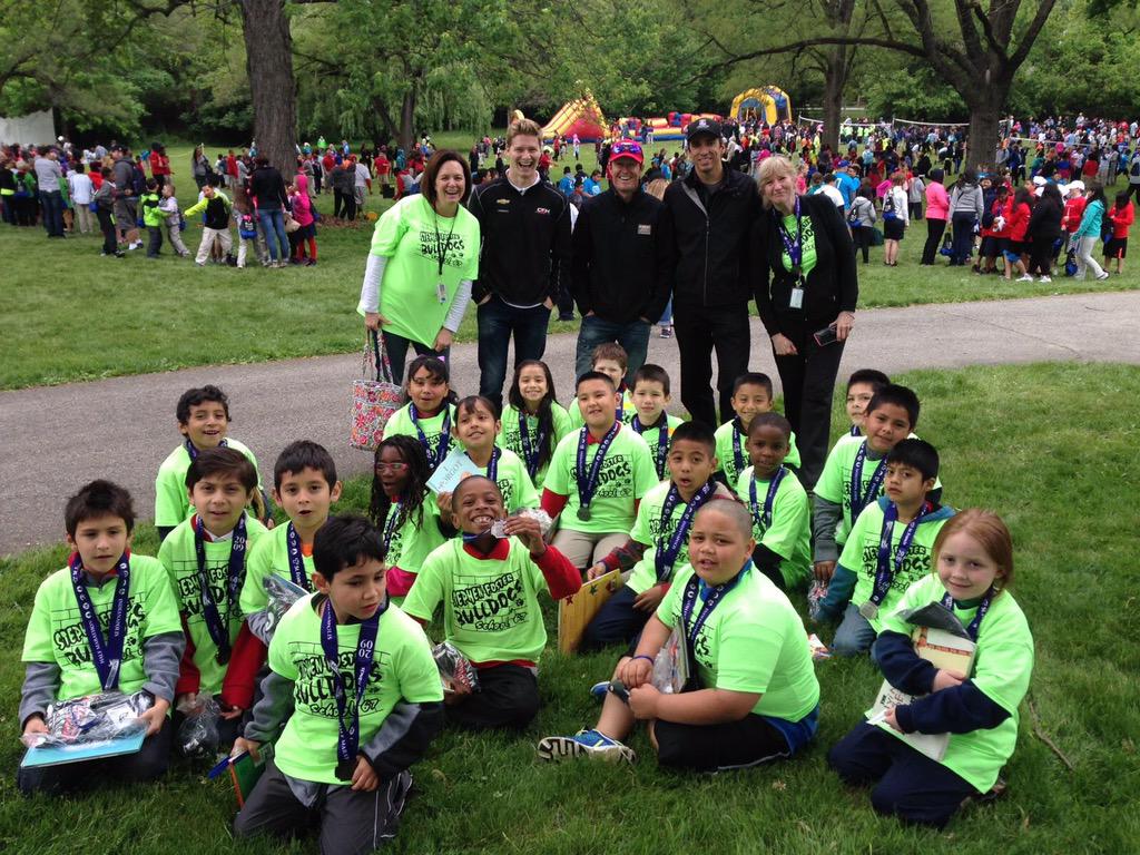 SFBulldogs67's tweet image. Thank you IPS supporters for making our day! #megafieldday