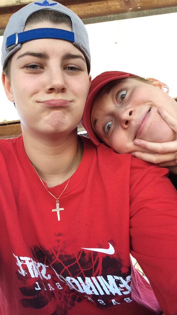 allie_dem5's tweet photo. #TweetABestfriendMoment I miss you hunny 😩❤️❤️😂 http://t.co/8XVujAjpXN