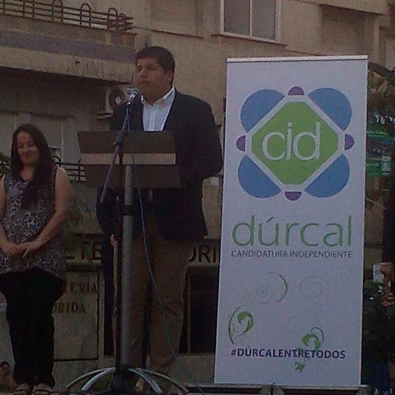 durcal_ci's tweet photo. Muy aplaudido el candidato a la alcaldía, Jorge Berrio Ruiz por los numerosos durqueños asistentes #Durcalentretodos http://t.co/I28b1dDj3F