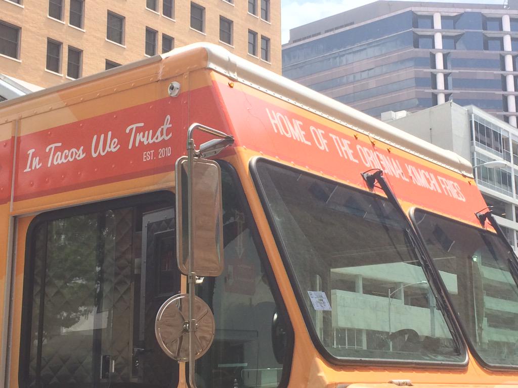 MattDapra's tweet photo. @ChiLantroBBQ has free pulled pork kimichi fries next door?! YES, please and thank you! #chilantrofied #withAsana http://t.co/xFxx5M5yTS