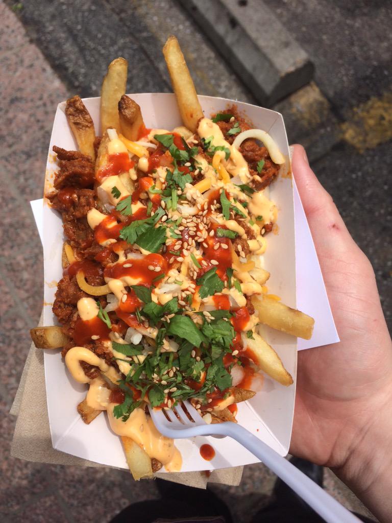 MattDapra's tweet photo. @ChiLantroBBQ has free pulled pork kimichi fries next door?! YES, please and thank you! #chilantrofied #withAsana http://t.co/xFxx5M5yTS