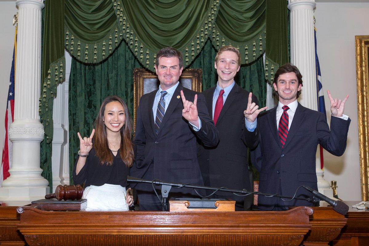 CreightonForTX's tweet photo. Thank you to our @UTAustin interns for their hard work and dedication this session. Hook 'em! #txlege #84R http://t.co/YbDORrX5wk