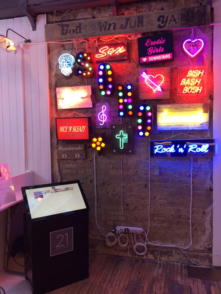 TransVisuals's tweet photo. "Just a light bit of work art" #21pictures http://t.co/4AwqmS6W7L