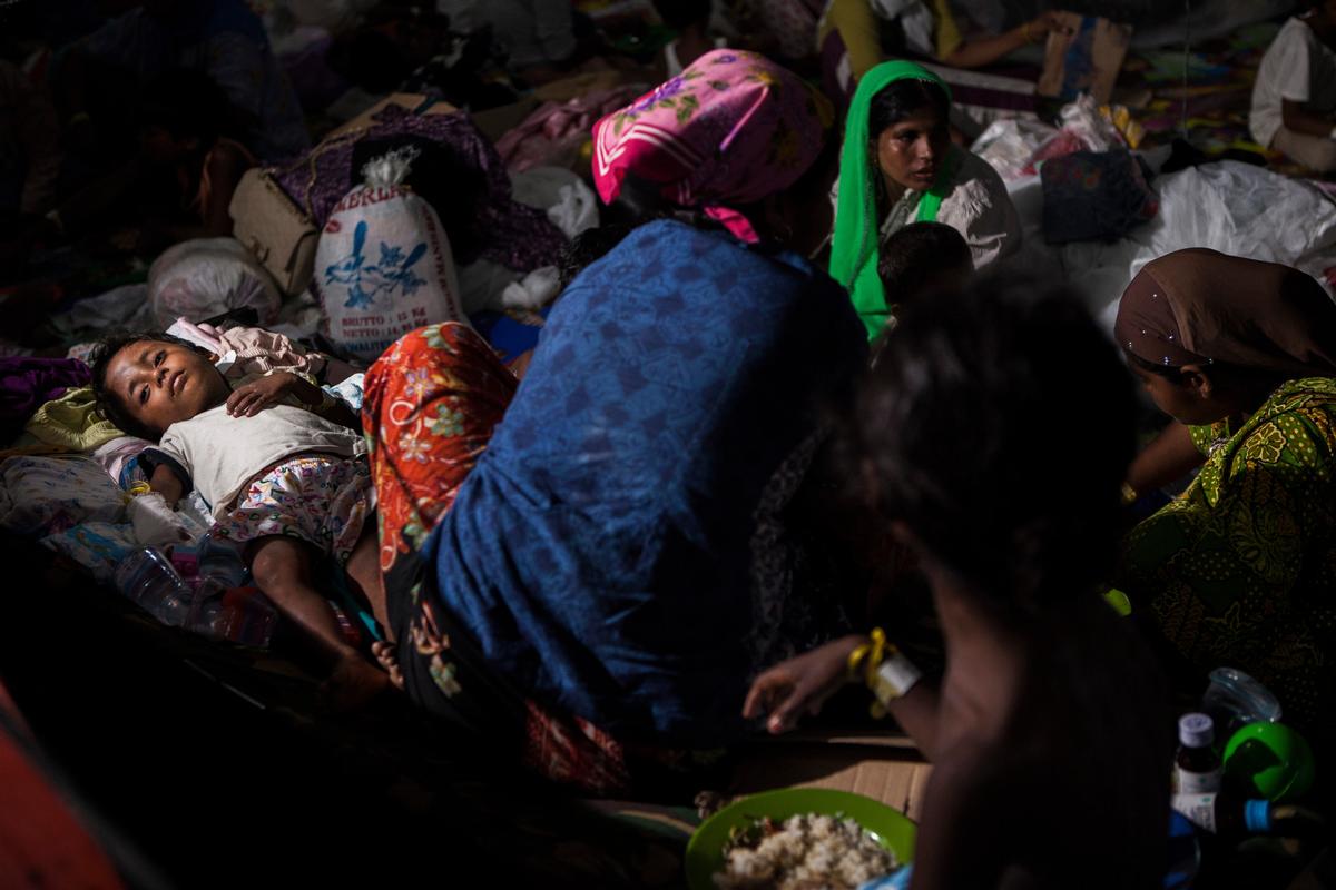 Refugees tweet picture