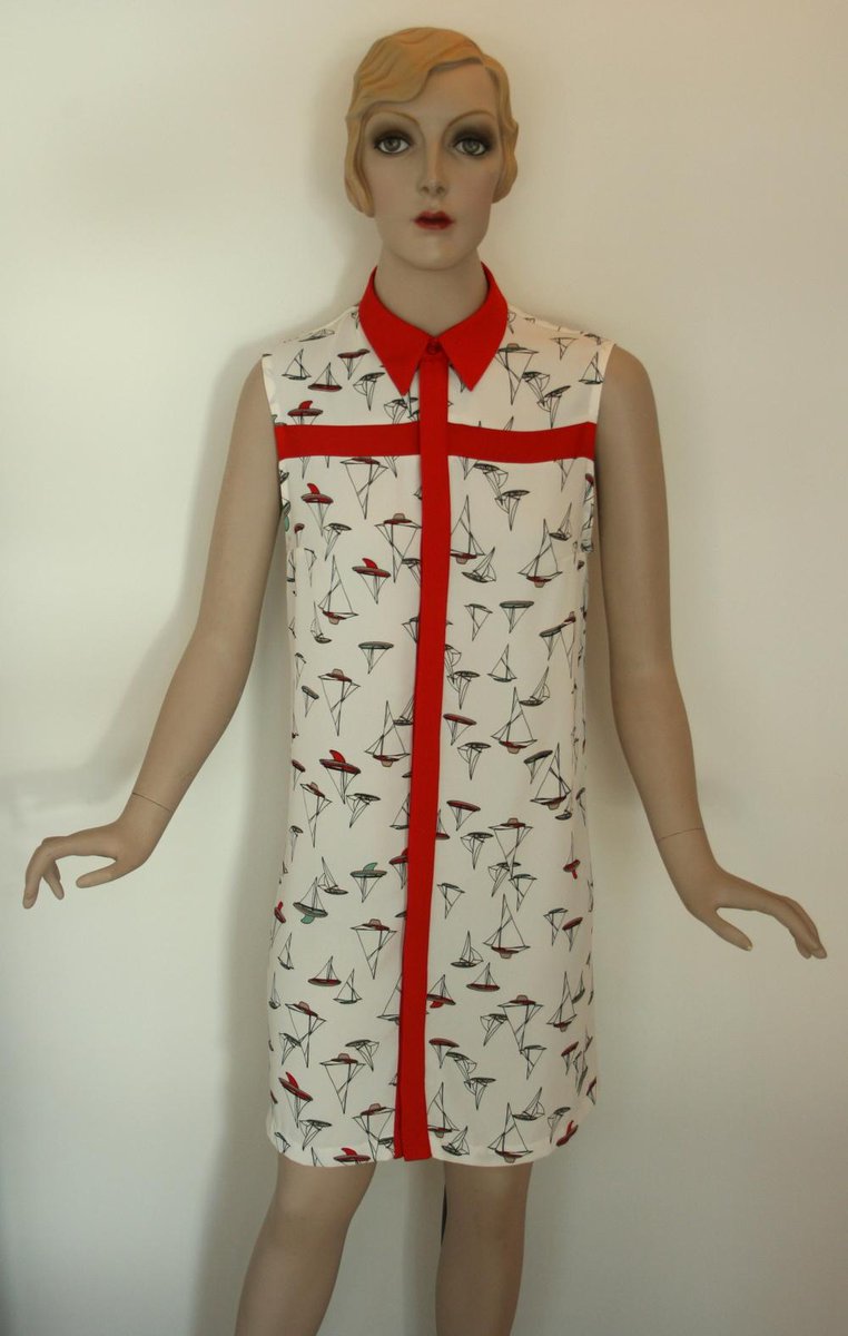 In LOVE with this print on this dress! And it is 25% off right now!