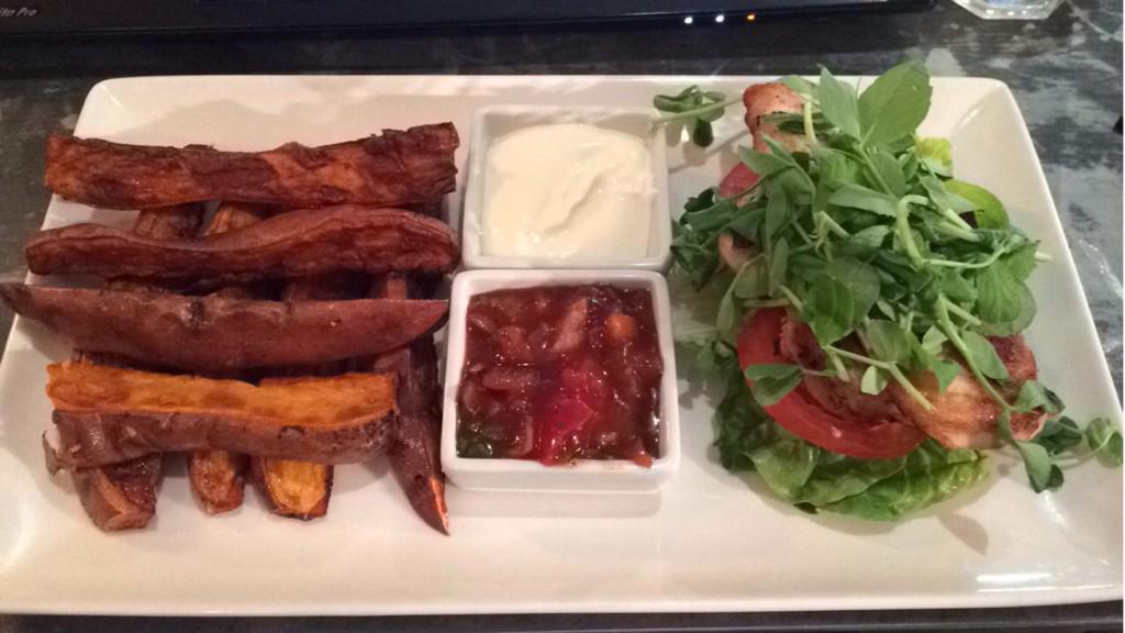 MkRevs's tweet photo. Skinny Chicken 😍👌#RevolutionFood #RevolutionBars http://t.co/a9mTuxBVbT