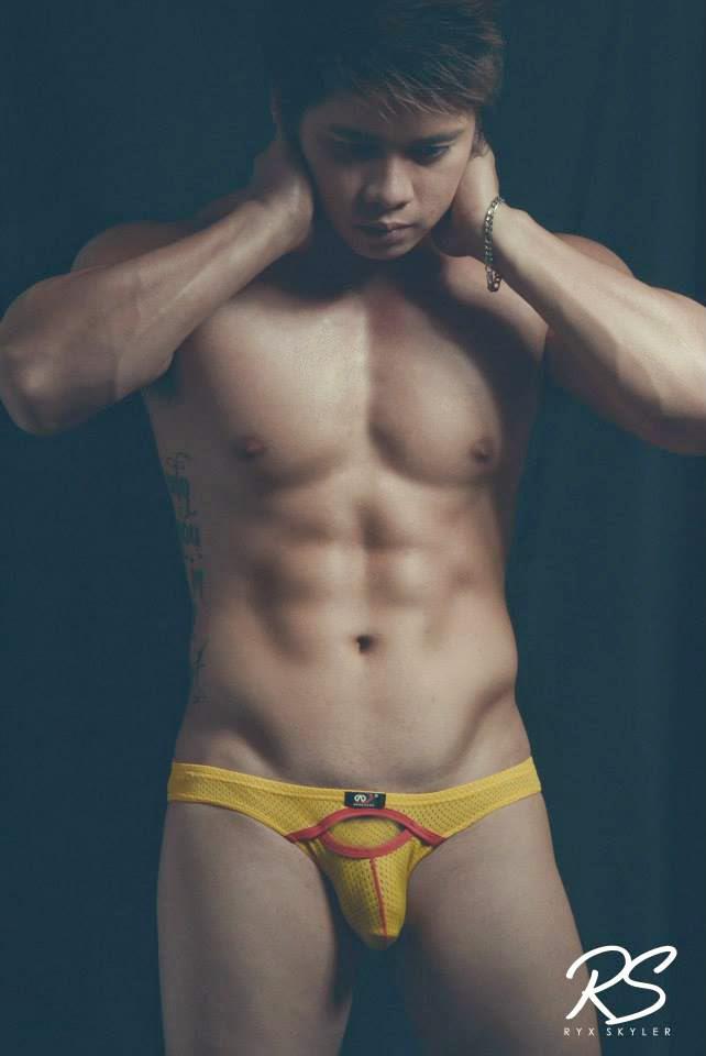iamethanrufino's tweet photo. #SarapSarapNgPinoy27 ... Sebastian Dacles ... #BakatBurat #Yummyness http://t.co/Ox1HnkJvFv