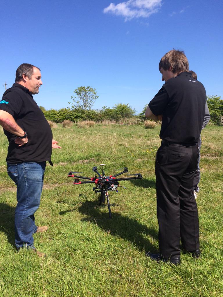 heliguydotcom's tweet photo. Lovely day for rig testing at the flying site! http://t.co/d7I1jYavgX