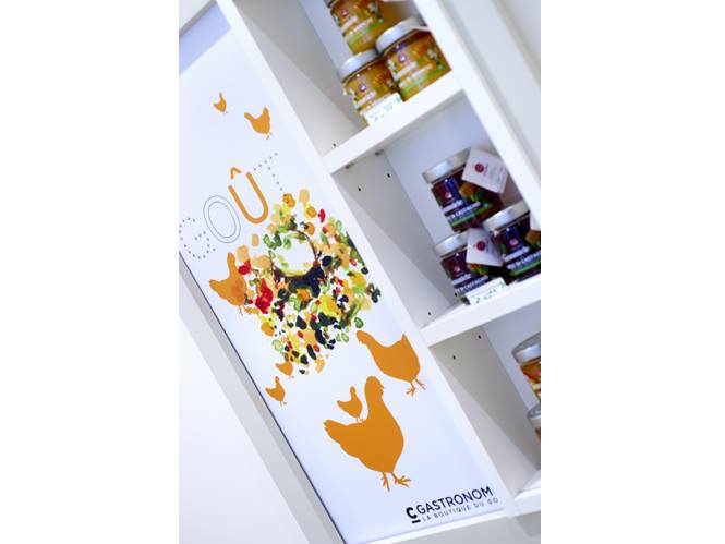 SecretTradition's tweet photo. Les jus de cépage sont chez @C_Gastronomie! #luxe #épicerie #lyon #traiteur http://t.co/OAY39stSrY