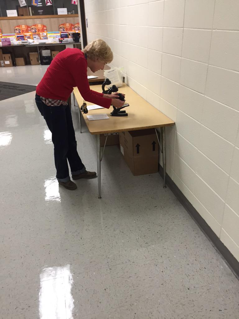 CManning0306's tweet photo. Getting ready for our @SerenaHills_161 fifth grade students to arrive for STEMAPALOOZA!  #D161learns  @Flossmoor161 http://t.co/coYuNpDz7S