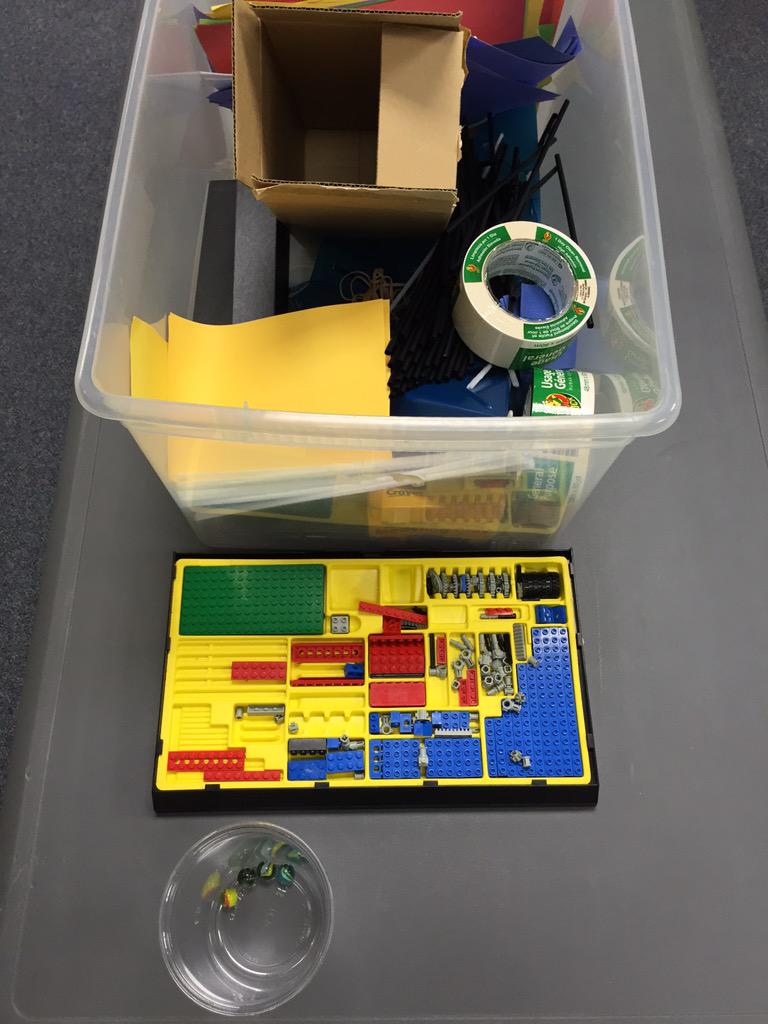 CManning0306's tweet photo. Getting ready for our @SerenaHills_161 fifth grade students to arrive for STEMAPALOOZA!  #D161learns  @Flossmoor161 http://t.co/coYuNpDz7S