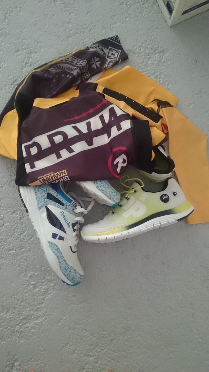 ClaudeEksteen's tweet image. Hand delivered. Thx Gareth Harington for the awesome new Reebok gear. @reeboksa @VerigreenSA #rollinginstyle