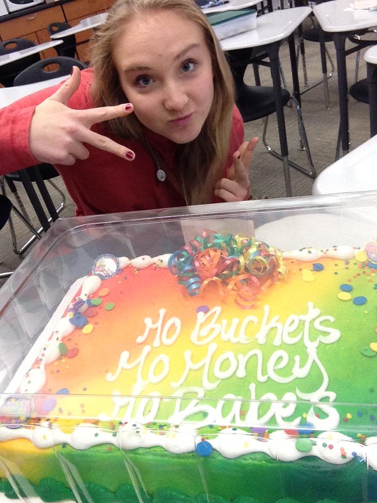 els_augi's tweet photo. accurate depiction of junior year English @formerlycarr Thanks for a great year Rhino!! http://t.co/gnUGGBNLRV