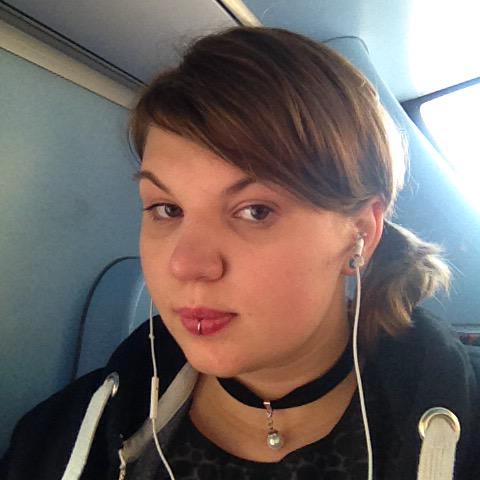 AthosDebuis's tweet photo. { I felt like Milady today. 
Also hi I'm alive! } http://t.co/hwXyEk4XyN