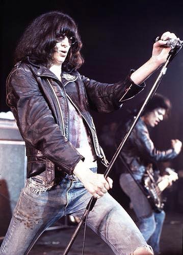 Happy birthday Joey Ramone! RocknRoll has never been the same since.     