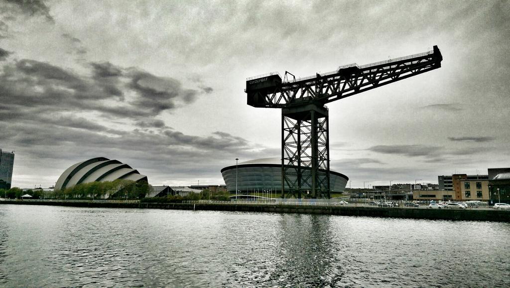 andrewlone28's tweet photo. @htc @HTC_UK @HTCelevate Glasgow riverside taken on my #htconem8 #ultrapixel #oneography #theoneway #onelife #teamhtc http://t.co/GlCjBAURvG