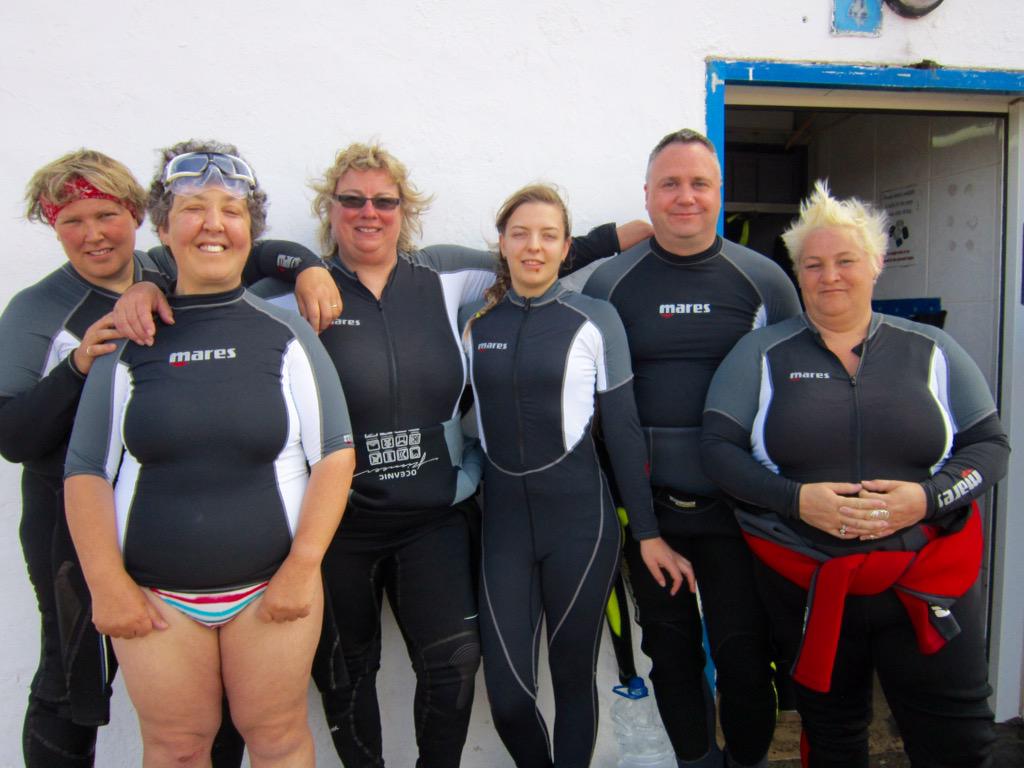 Freediving2000's tweet photo. Ready for another great dive with #seahorses. @safaridiving @Mares_Tweet @FreediveSSI #realdiving #justaddwater http://t.co/W5NHWkp91W