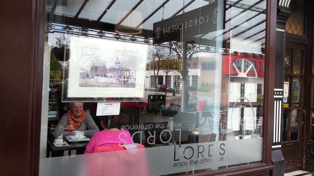 Arthousesca's tweet image. A lovely watercolour in Lords Cafe on Lord Street #insouthport  #artaroundtown