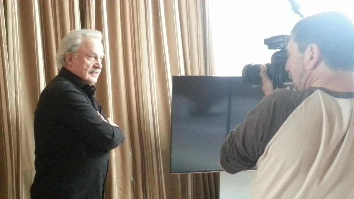 emarolle's tweet image. Giorgio by Jean-Ba... Photo-shoot @le_Parisien avec Giorgio Moroder #GiorgioMoroder #Moroder #DaftPunk