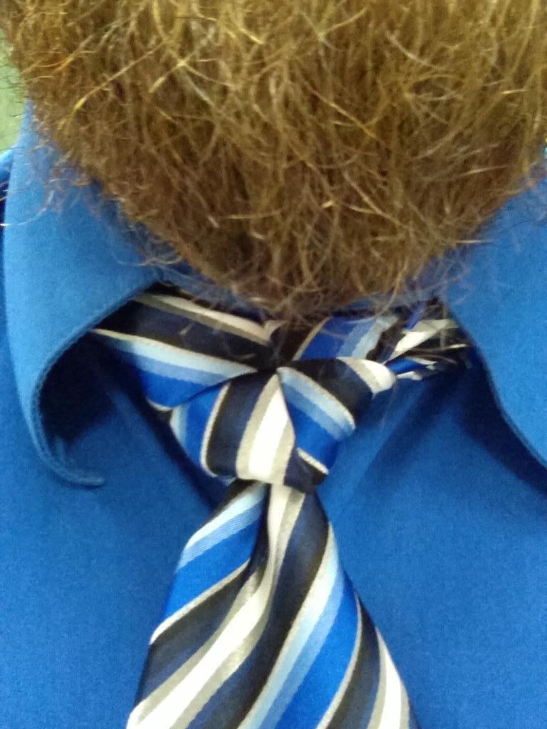 Joey_Rox's tweet photo. This #WhyNotWenesday fleekness features the Truelove knot. Thanks, Elliot Truelove! http://t.co/48cFyk8XBQ