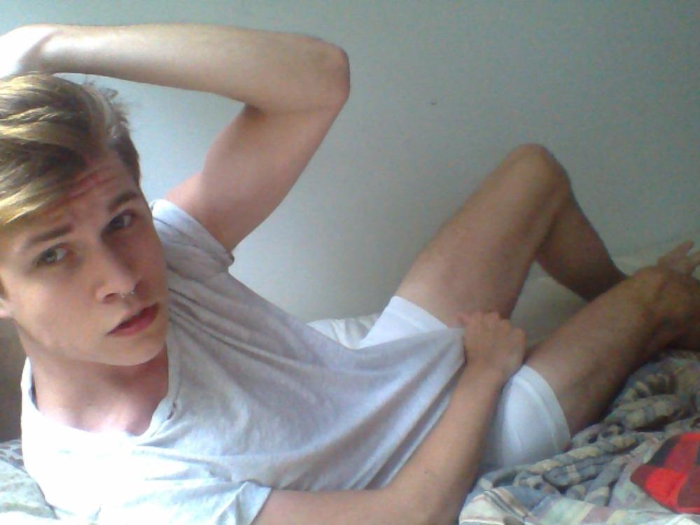 graysonallgdr's tweet photo. legs http://t.co/9P6rm6c8vo