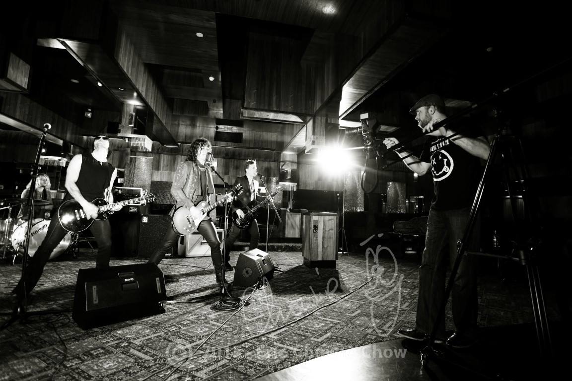 I'm back baby! Behind the scenes at the video shoot for my debut single! #backinthegame #rocknrollaz #cellarbar