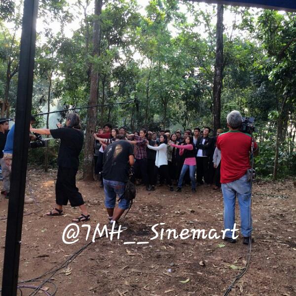 7MH__MNCTV's tweet photo. Penasarankan gimana latihan silat mereka ???
Pantengin terus #7ManusiaHarimau ya guys ;) http://t.co/mwotnnnOZ7