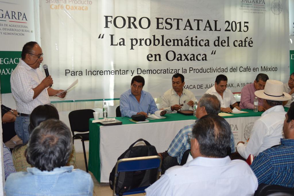 MgCorpus's tweet photo. Análisis de las conclusiones del Foro Estatal de Café para unificar  la política cafetalera  en Oaxaca @BelisarioDM_ http://t.co/Y9WFmxQhjf
