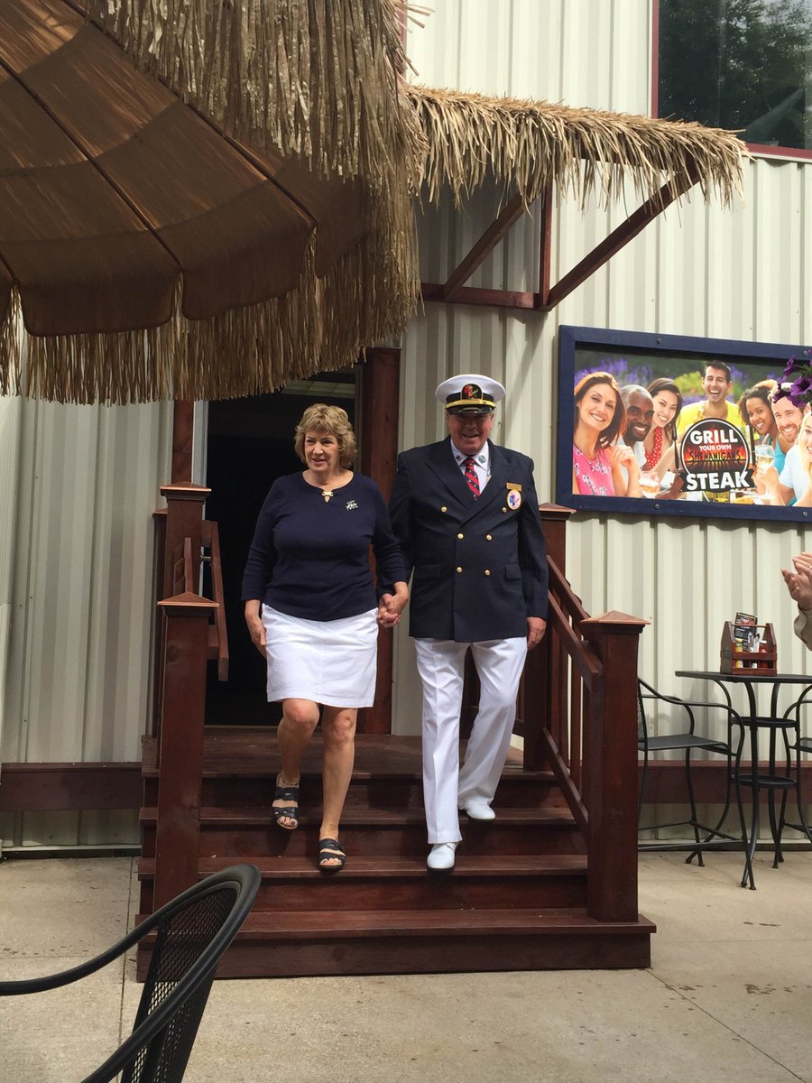 WXOW's tweet image. Congratulations to the 2015 Riverfest Commodore and First Mate Steve and Jill Doll of La Crescent!