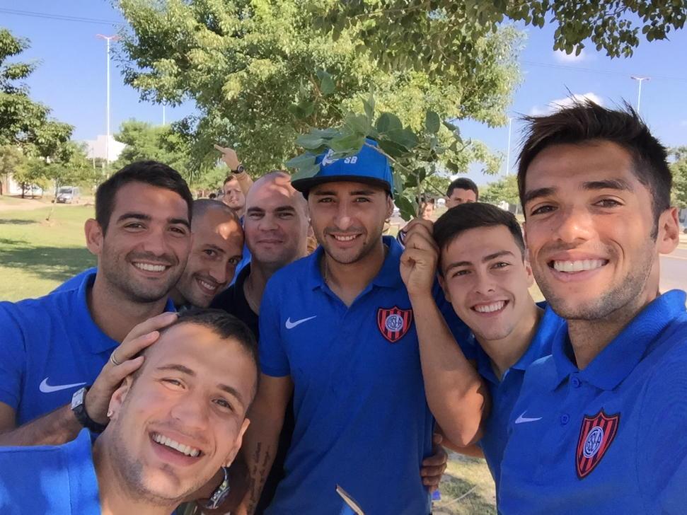 emmamasok's tweet photo. ☀️Caminata☀️✌🏼️#Formosa #vamosciclon #casla #copaargentina @ruizalan11 @mcaute7 @EzeMontagna #pela #ove @colocetto http://t.co/WGmlw4gfdK